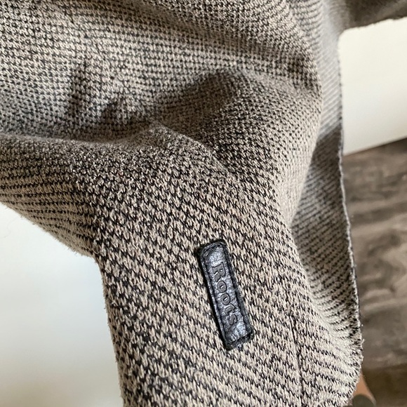 Genuine ROOTS jacket - Picture 3 of 4